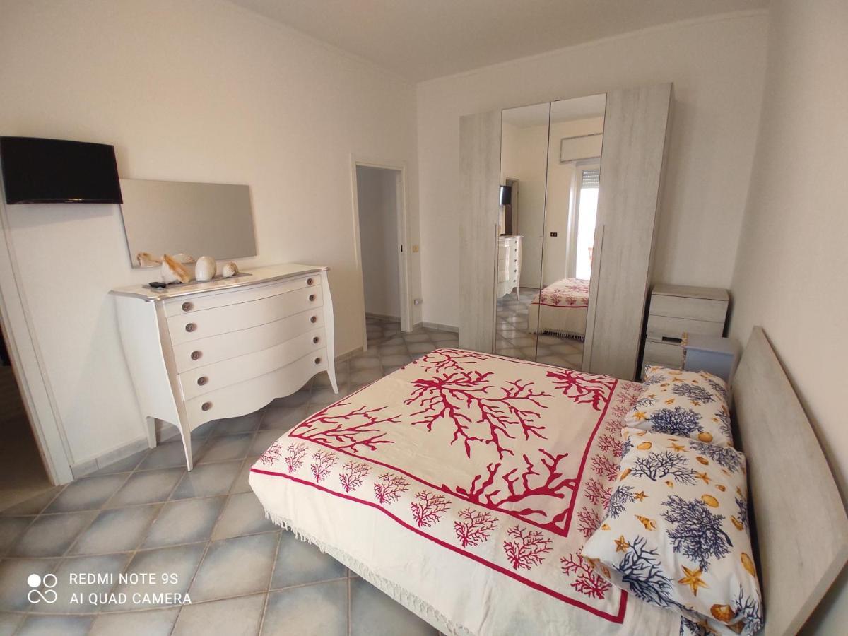 La Casa Del Sole Bed and Breakfast Terracina Eksteriør billede